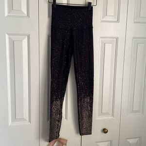 Beyond Yoga Alloy Ombre Speckled Midi Leggings Size XS Black Gunmetal‎ Speckled
